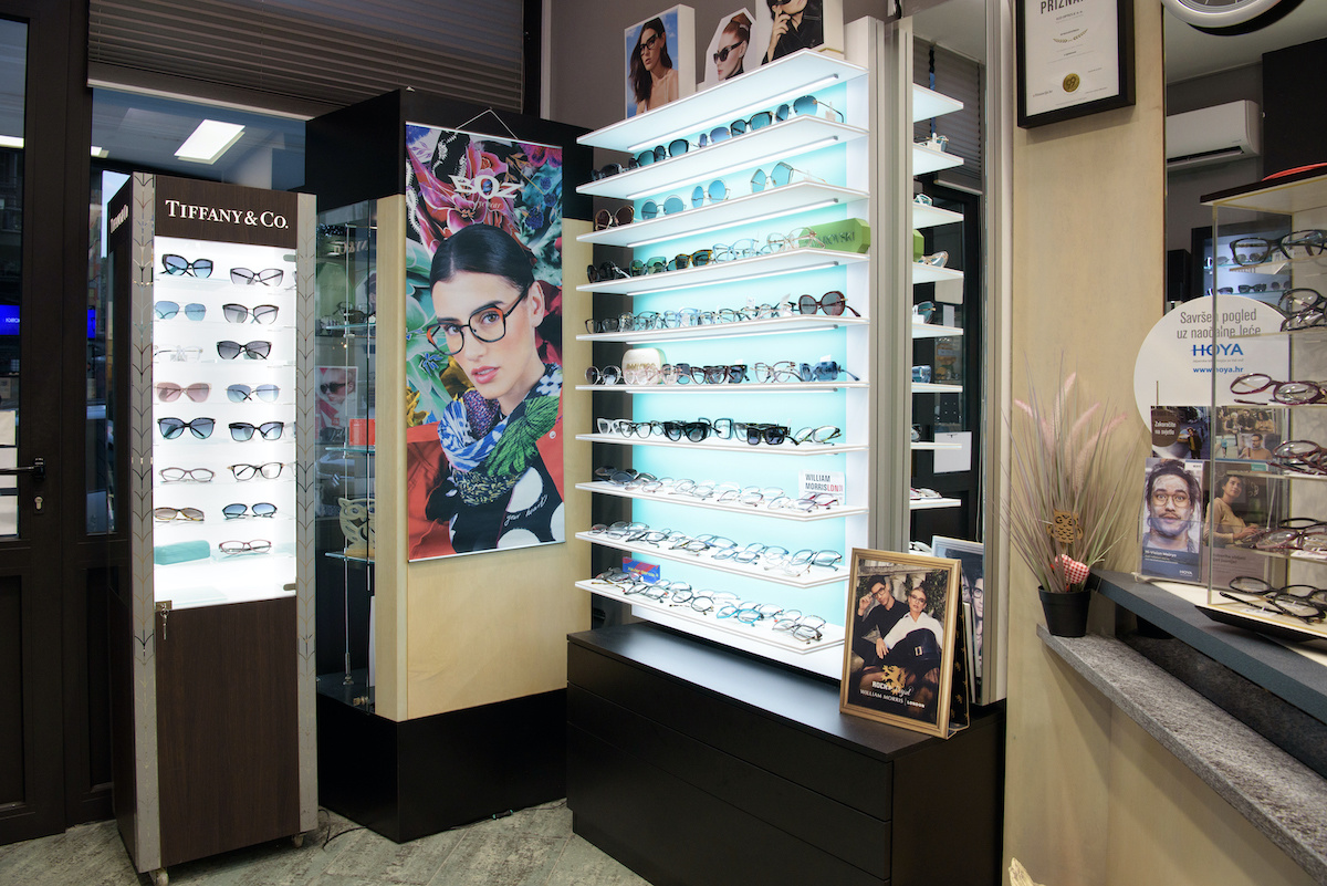 Eco Optics — fotografija 10 (interijer optike u Puli)