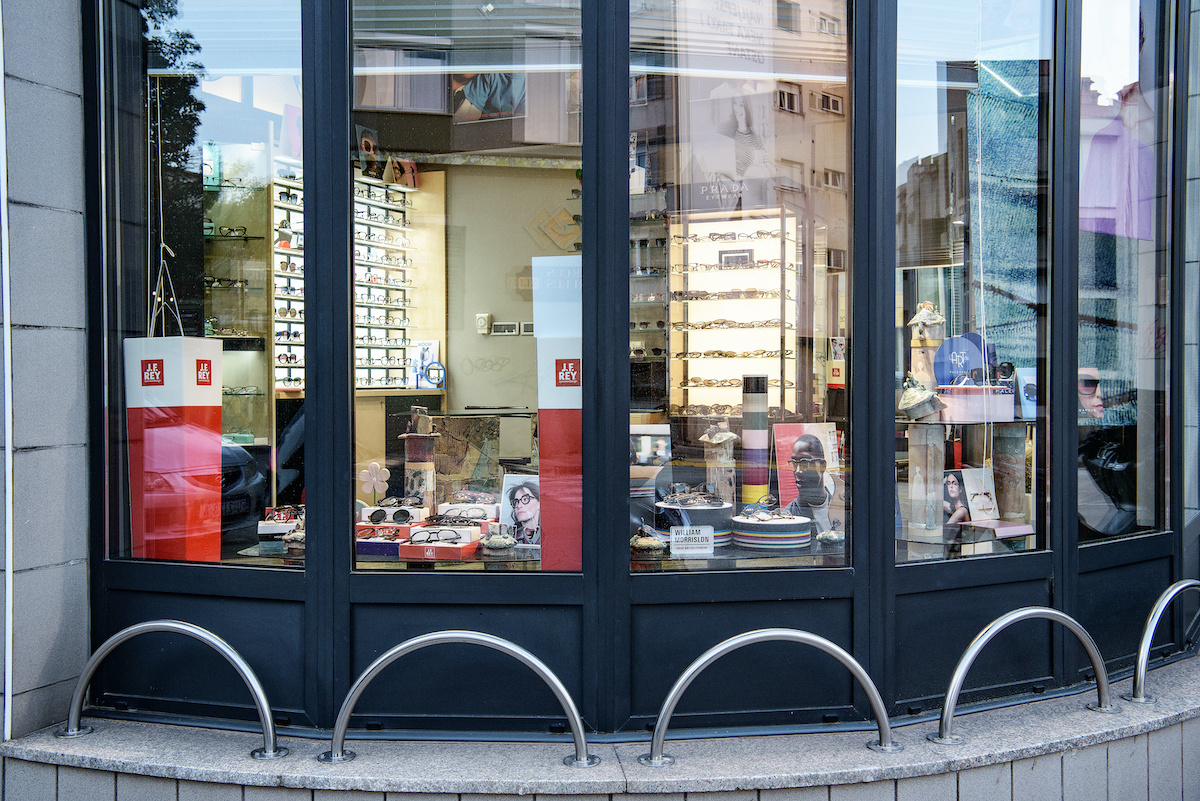 Eco Optics — fotografija 12 (interijer optike u Puli)