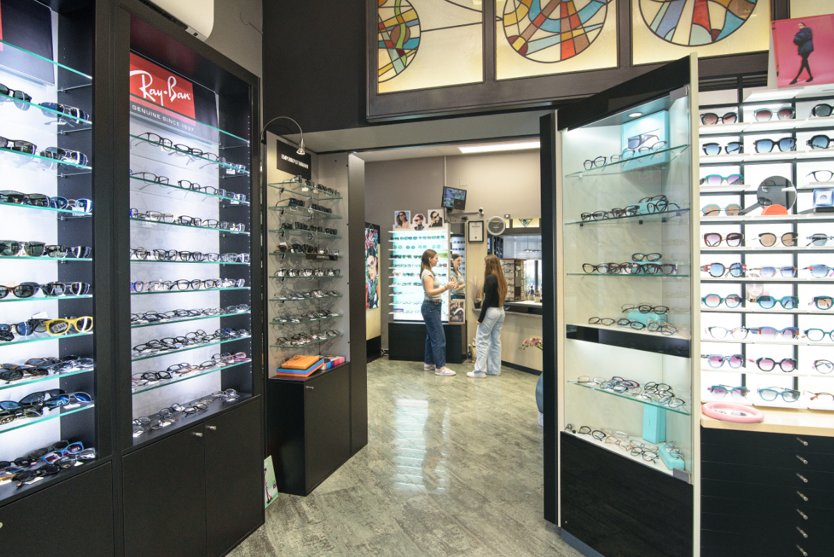 Eco Optics — fotografija 8 (interijer optike u Puli)